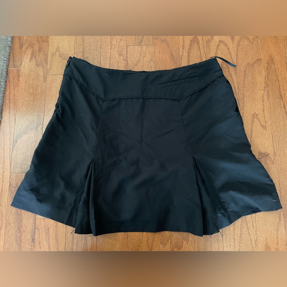 IZOD Medium Golf Side Zipper Skort